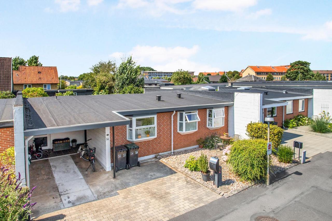Fredelig Overnatning Ved Sundet Og Norrestrand So Horsens Exterior foto